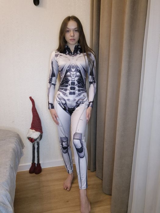 Костюм жіночий на прокат