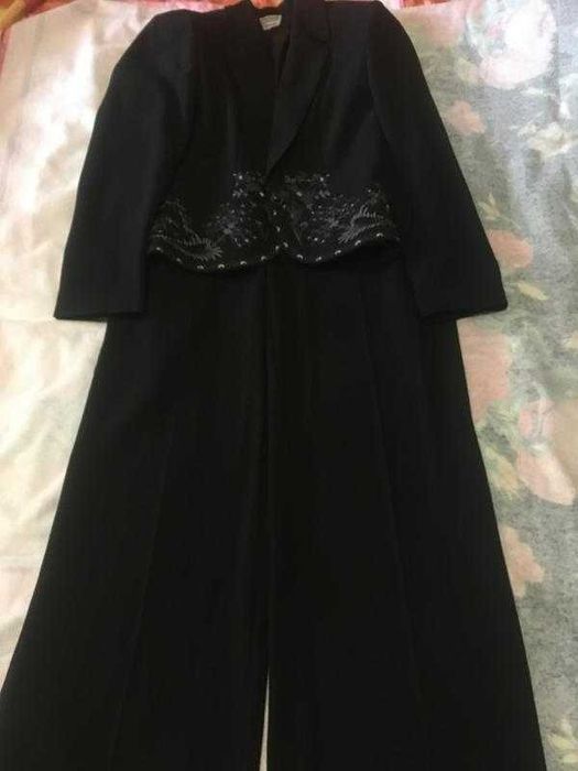 Брючний костюм жіночий