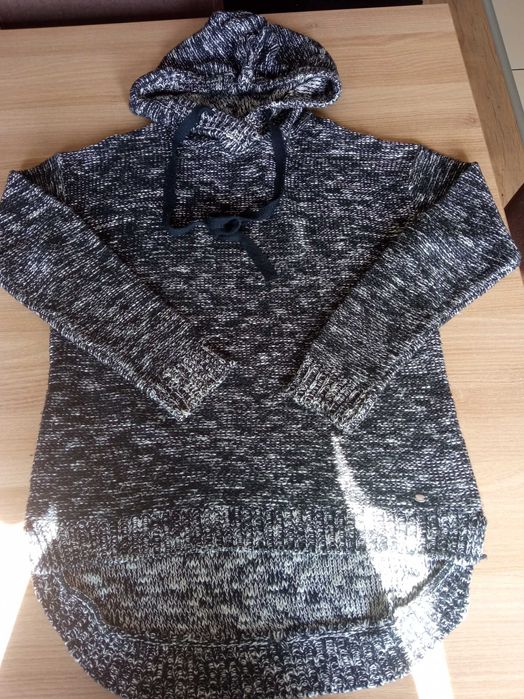 Sweter damski S z kapturem