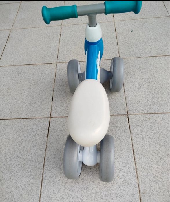 Triciclo de criança