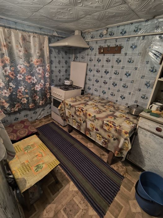 Частина будинку в Левкові