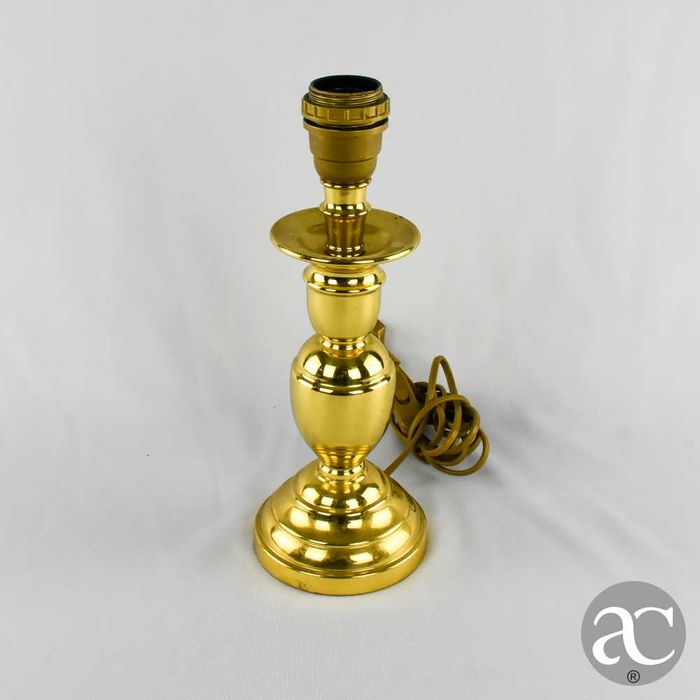 Candeeiro em metal dourado, meados do séc. XX