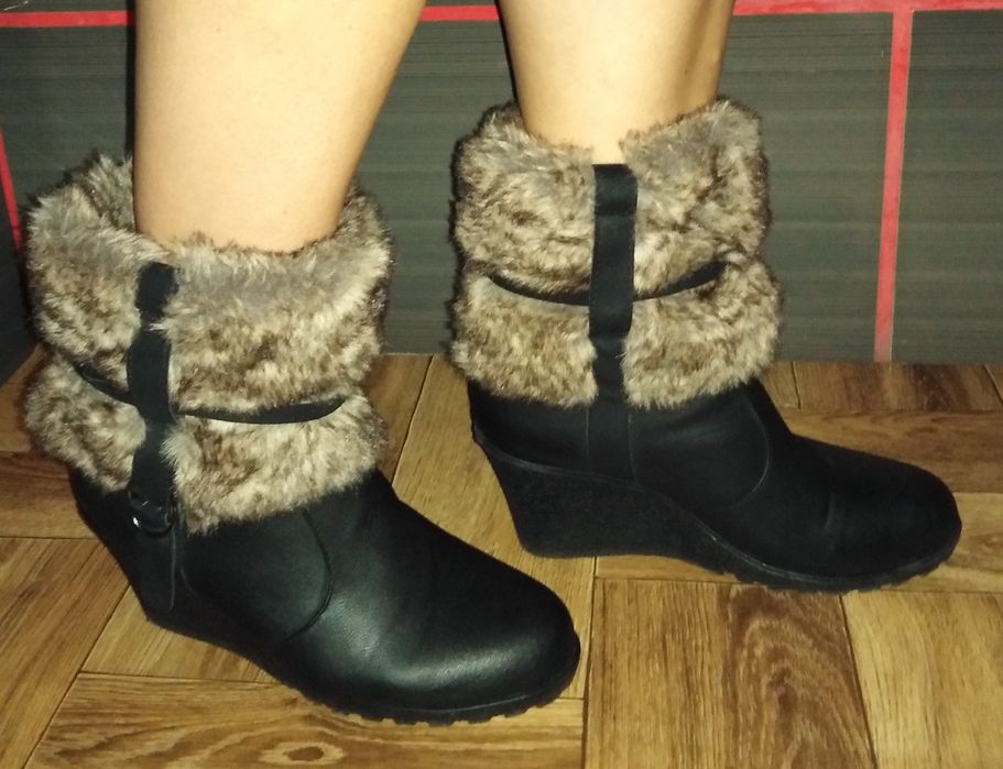 Kozaki 40 czarne na koturnie kożuszek