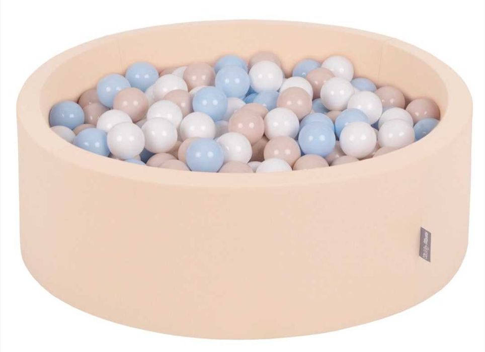 Basen dla dziecka -  bardzo duza ilośc pilek