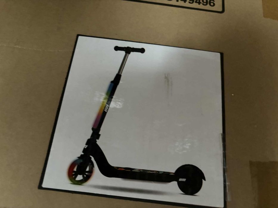 Hulajnoga elektryczna dla dzieci marki UM