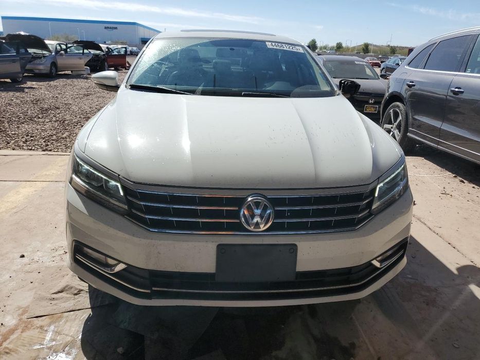 Volkswagen Passatт б8