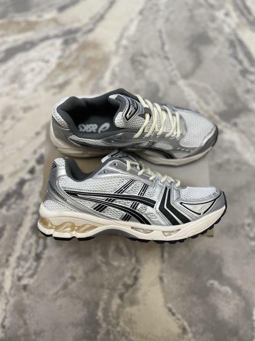 Стильні Кросівки ASICS gel nyc 42 розмір на сіточці