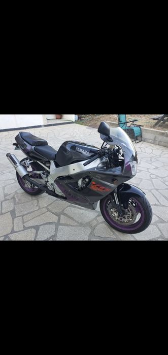 Mota Yamaha YZF 750 R