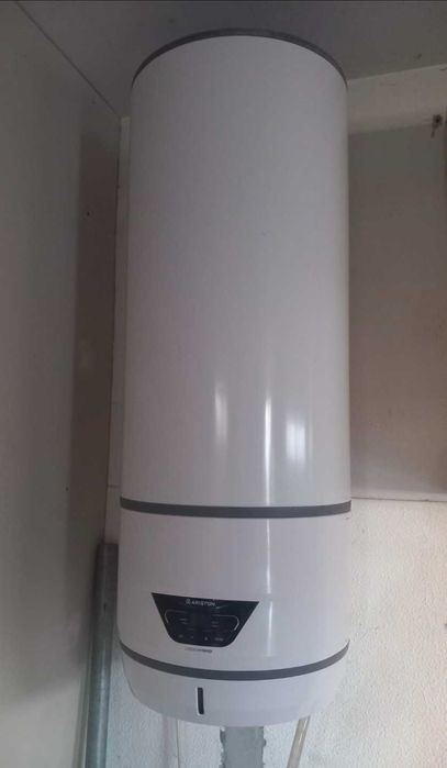 Termoacumulador Híbrido Ariston Lydos Hybrid 80L (Classe A)