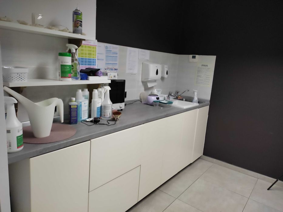 Lokal użytkowy, miejsca parkingowe, blisko Centrum ...