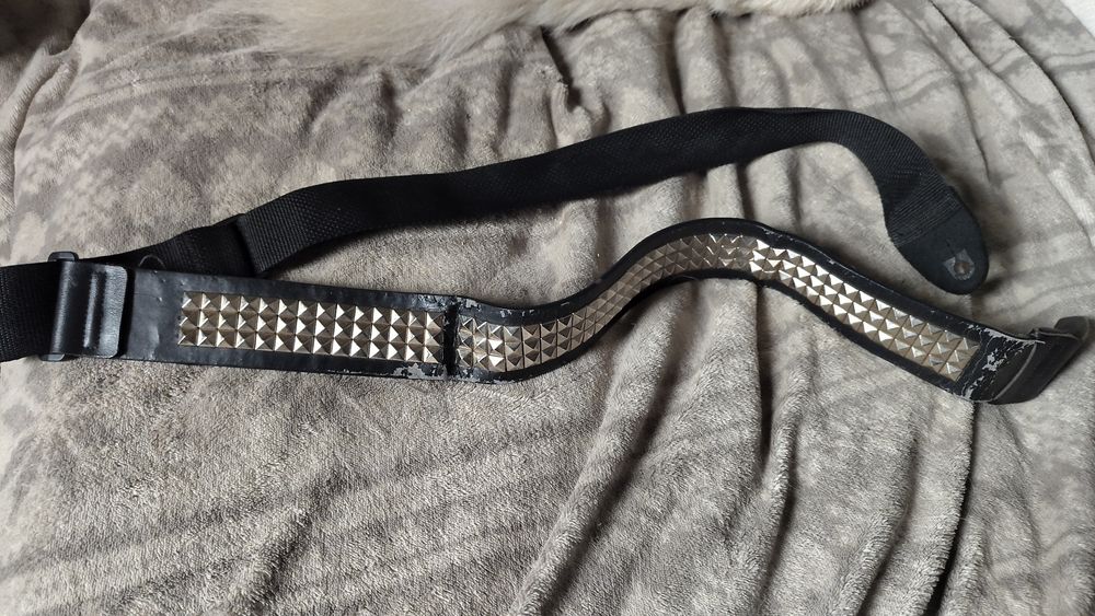 Pasek do gitary basowej. Punk. Używany. Tanio