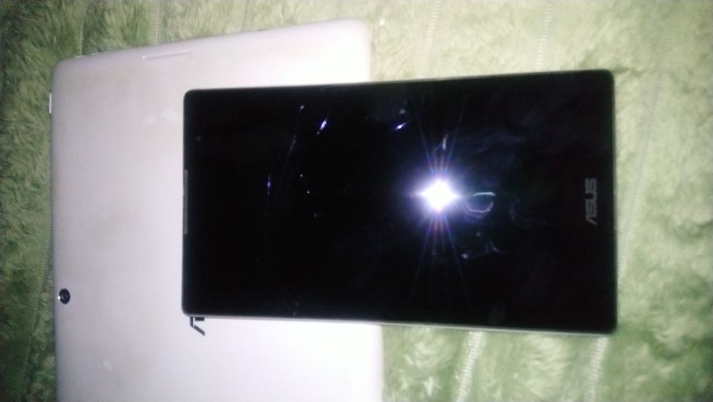 Телефон планшет Asus Zenpad  p01y.