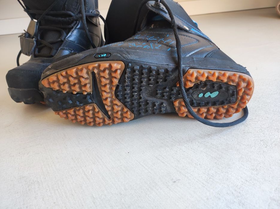 Buty snowboardowe damskie