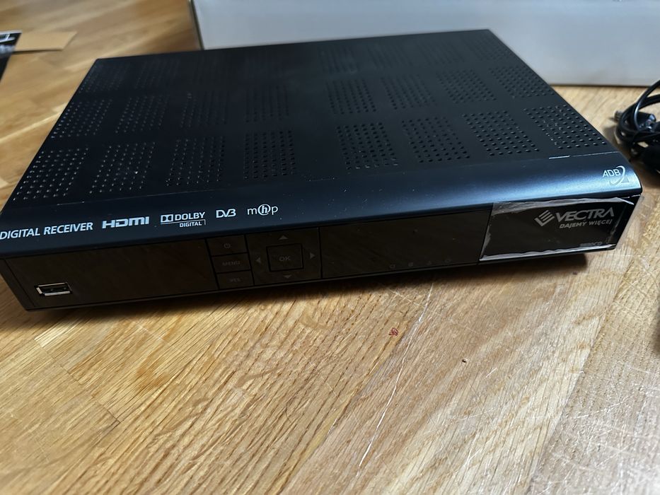 Dekoder telewizji cyfrowej Vectra 3830CD + Pilot