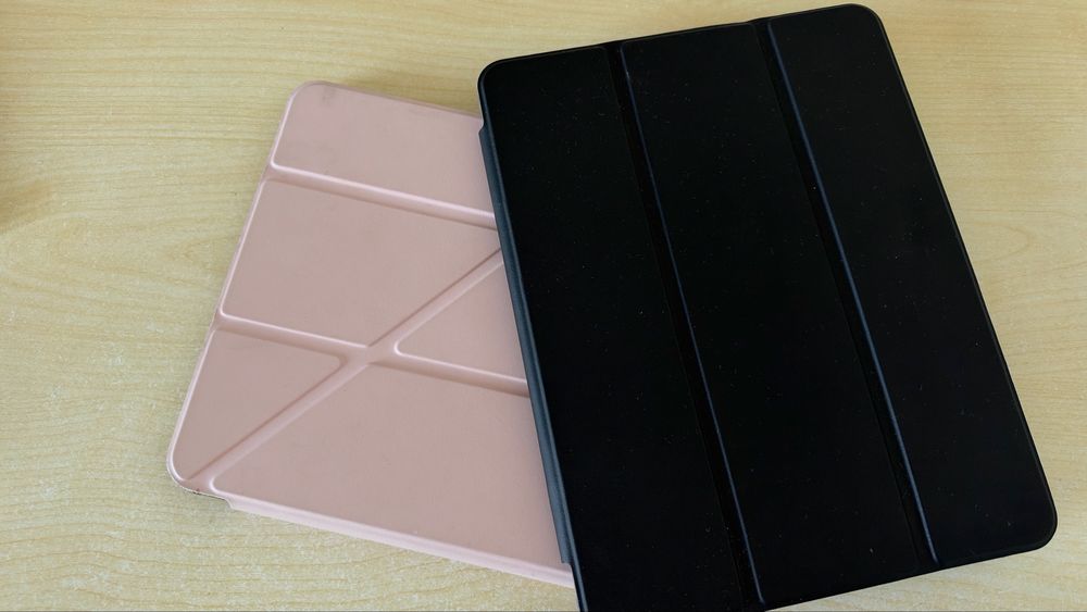 iPad Pro 11 MTXQ2LL/A 256 ГБ сірий + Apple Pencil 2, 2 чохли