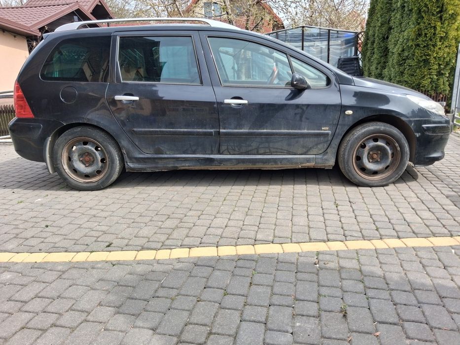 Czarny Peugeot 307 SW