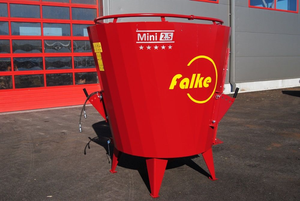 Wóz paszowy mini paszowóz FALKE Mini 2.5