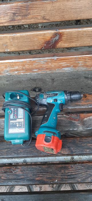 Шурупокрут перфератор в кейсі та перфератор без кейса