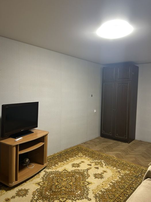 Довгострокова оренда 1-о кімн., Байрона 165А