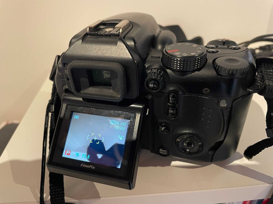 Fujifilm Finepix S9500 - Bom estado
