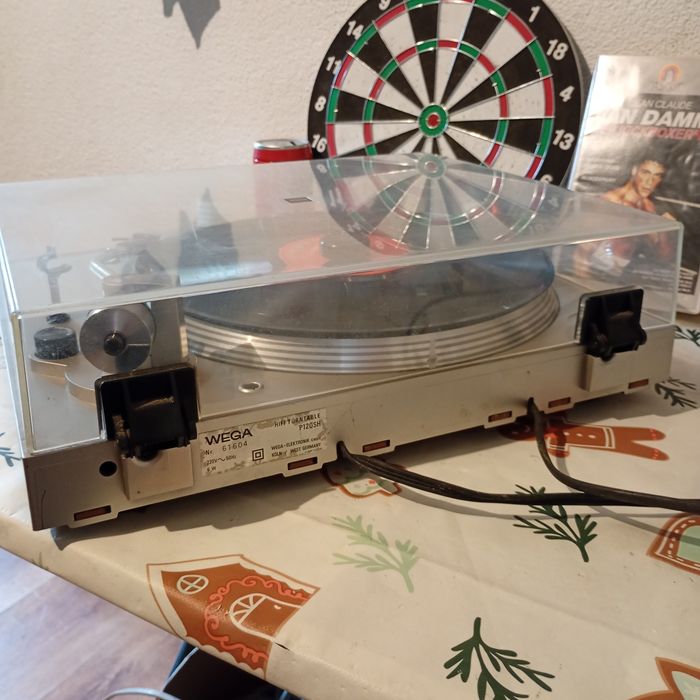 gramofon  Wega (Sony) P120 SH z napędem bezpośrednim (Direct Drive)