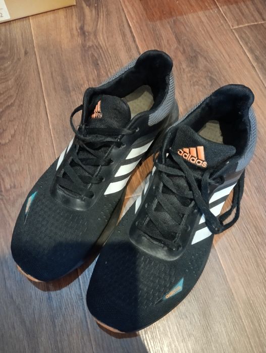 Кросівки б/в  43 розмір