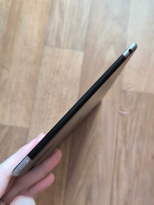 iPad Air 2 9.7" 64 ГБ LTE планшет Apple