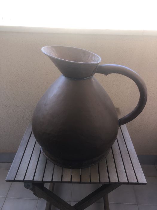 Jarro antigo em cobre