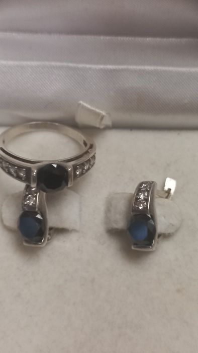 Сережки зі смарагдами!