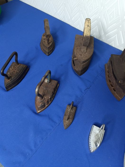 Металева праска утюг железная металлическая СССР на углях не електро