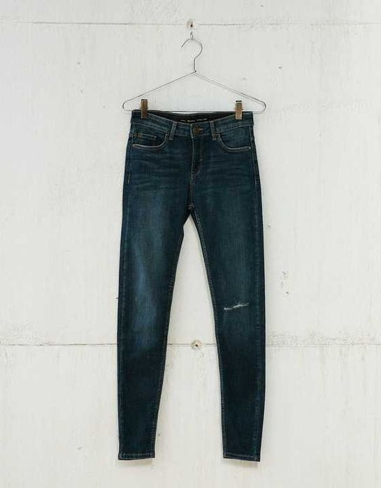 BERSHKA jeans rurki SKINY przecierane DZIURY 36 S