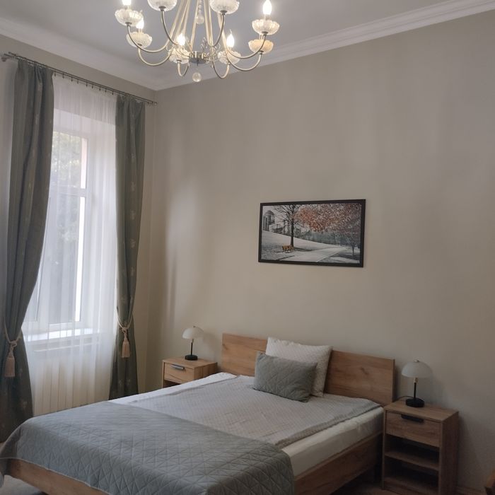АКТУАЛЬНА,ЦЕНТР, вул. Івана Франка 43-3кім.85м.
