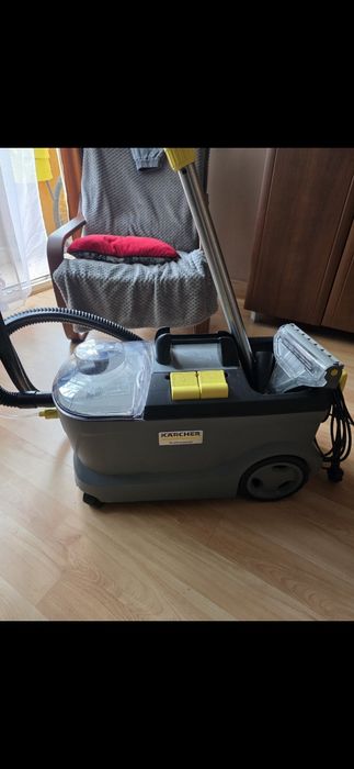 Sprzedam  odkurzscz piorący Karcher