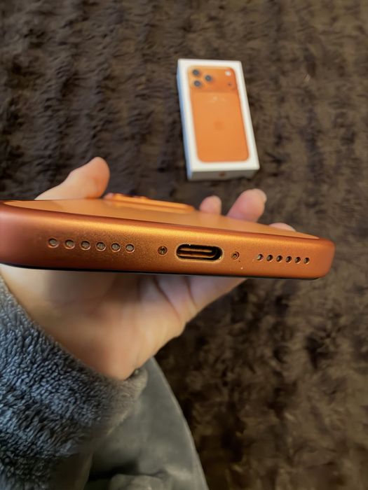 Продам iPhone 17 pro max физ сим