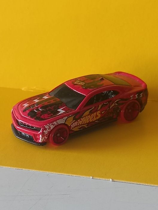 12 camaro hot wheels