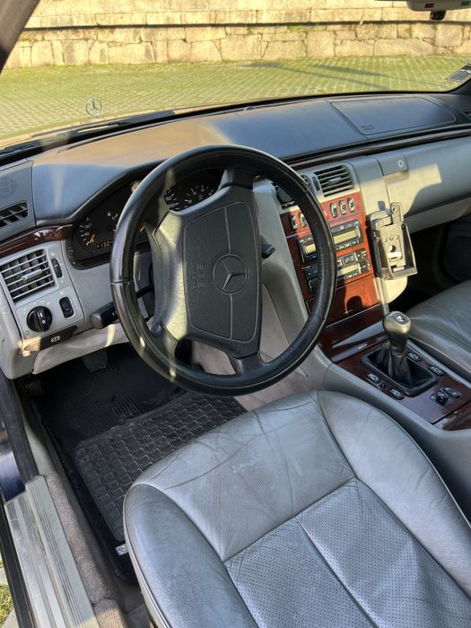 Mercedes e200 Muito bem estimado