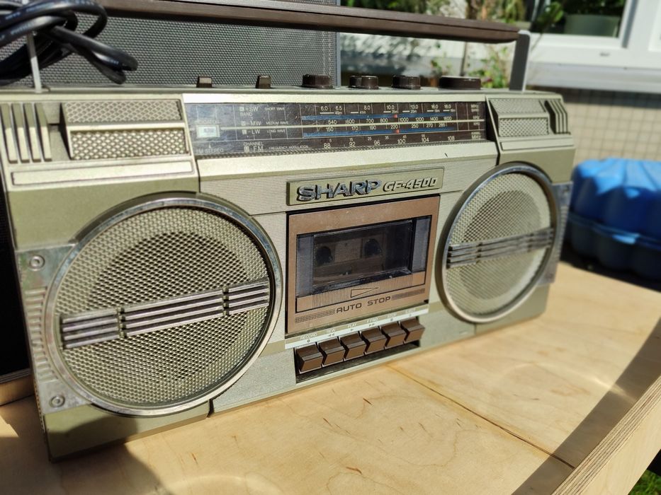 Sharp GF-4343, GF-4500 , SABA RCR 550, Telefunken RC 760.