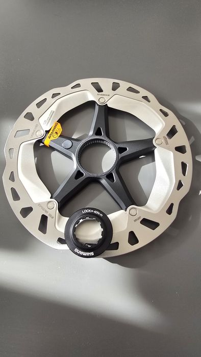 Tarcze Shimano RT-MT810-M Ice Technologies 180mm CL, komplet lub pojedynczo