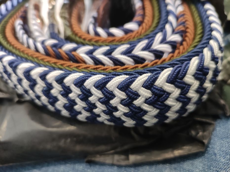 Cintos elásticos cruzados 105cm novos