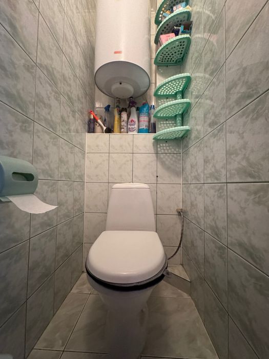 Продаж 3к укомплектованої квартири у спальному районі міста