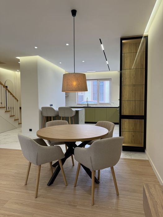 Продаж стильного таунхаусу, New Village