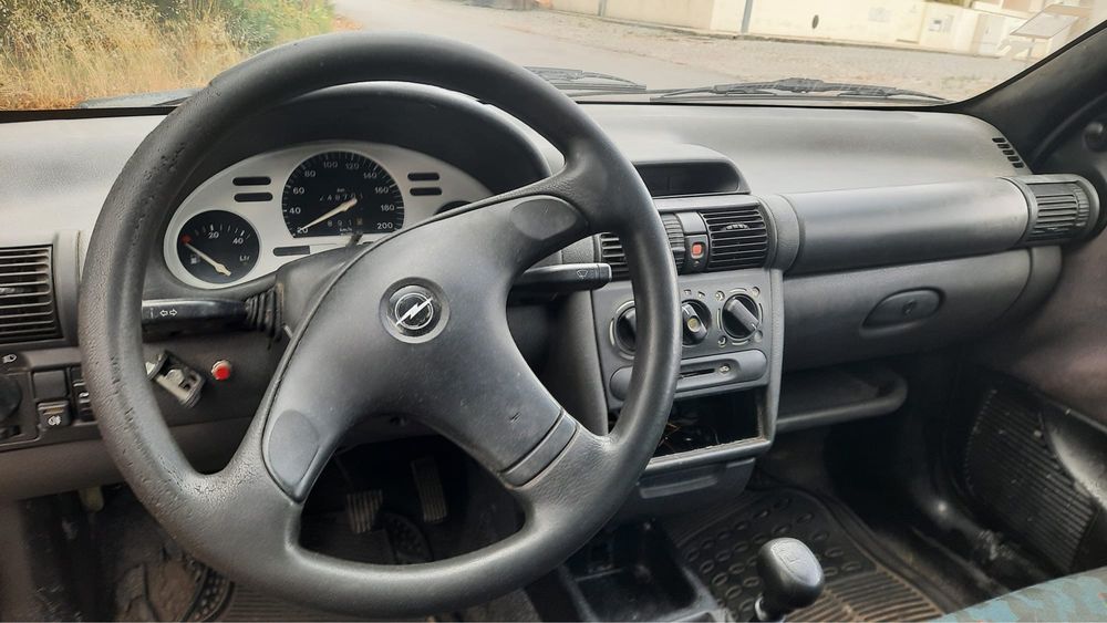 Vende se opel corsa B