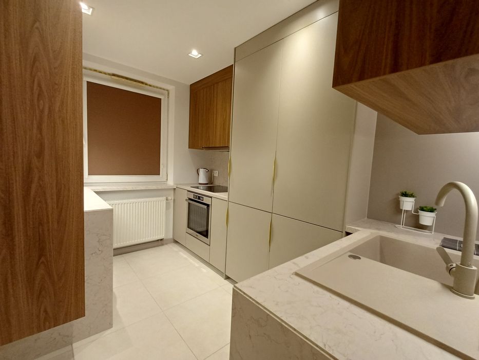 Mieszkanie na wynajem, 3 pokoje, 58m3
58m2, 2 sypialnie, salon, kuchni