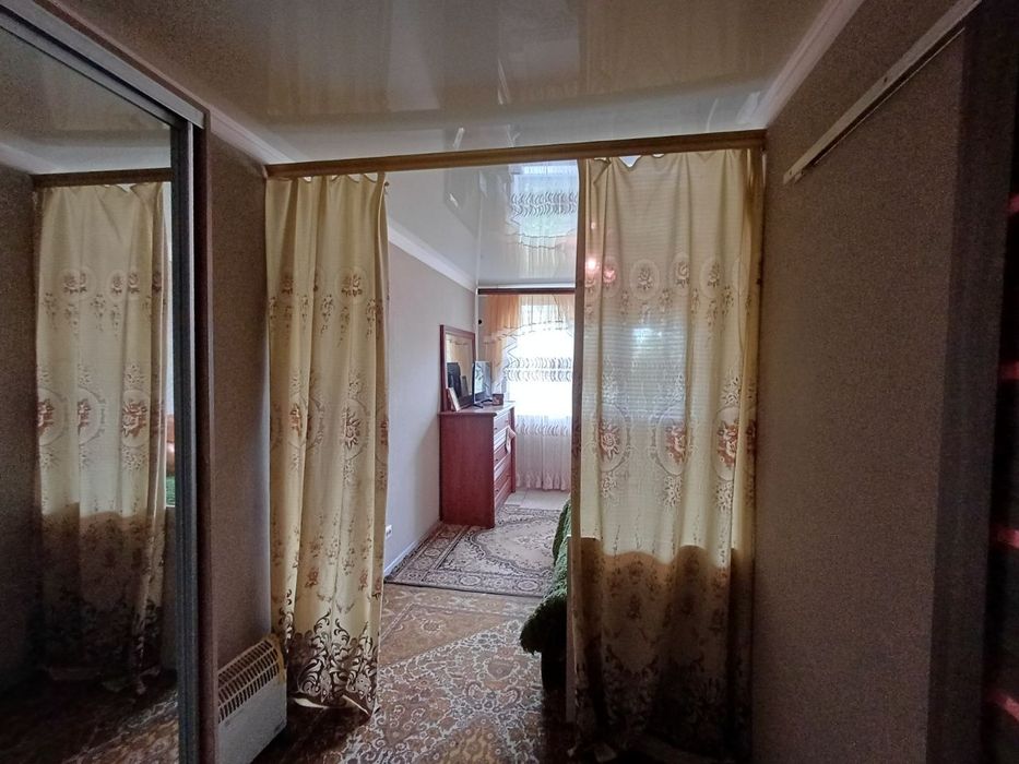 Продаж 1кім кв біля райлікарні