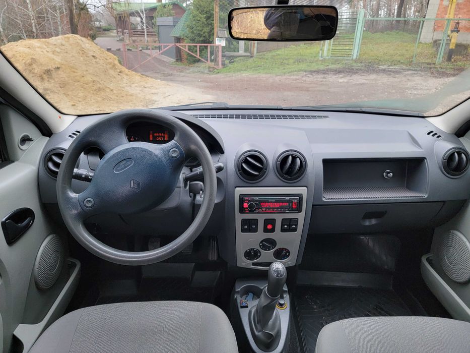 RENAULT LOGAN 2010г. продам