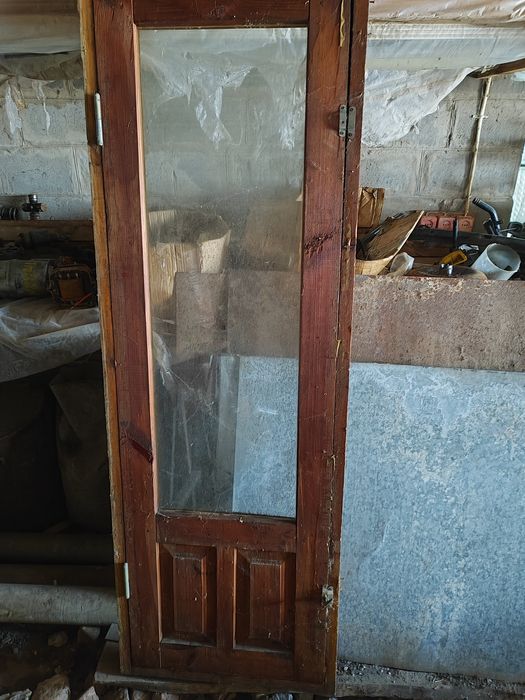 Міжкімнатні дерев'яні двері