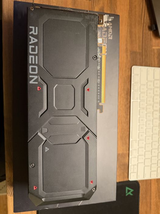 Відеокарта AMD Radeon 7900XT