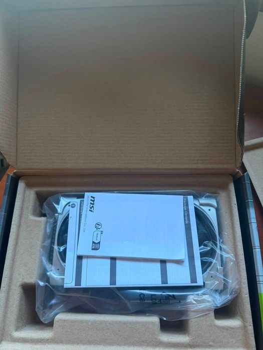 NVIDIA RTX 5060 8GB MSI Ventus 2X (Como Nova + Caixa)
