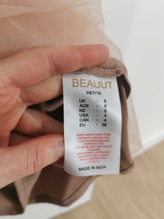 Nowa sukienka z tiulem S