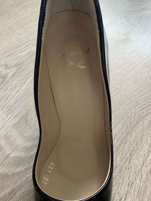 Кожаные туфли 37 размер